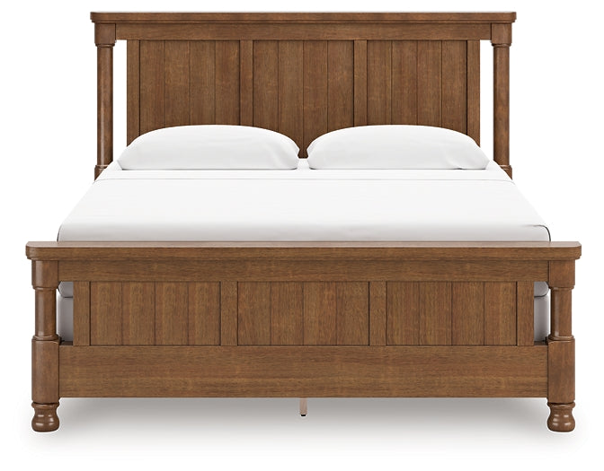 Rowlenstown King Poster Bed with Mirrored Dresser