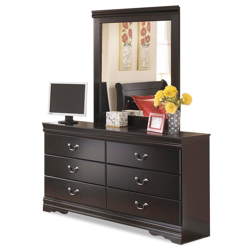 Huey Vineyard Full Sleigh Bed with Mirrored Dresser